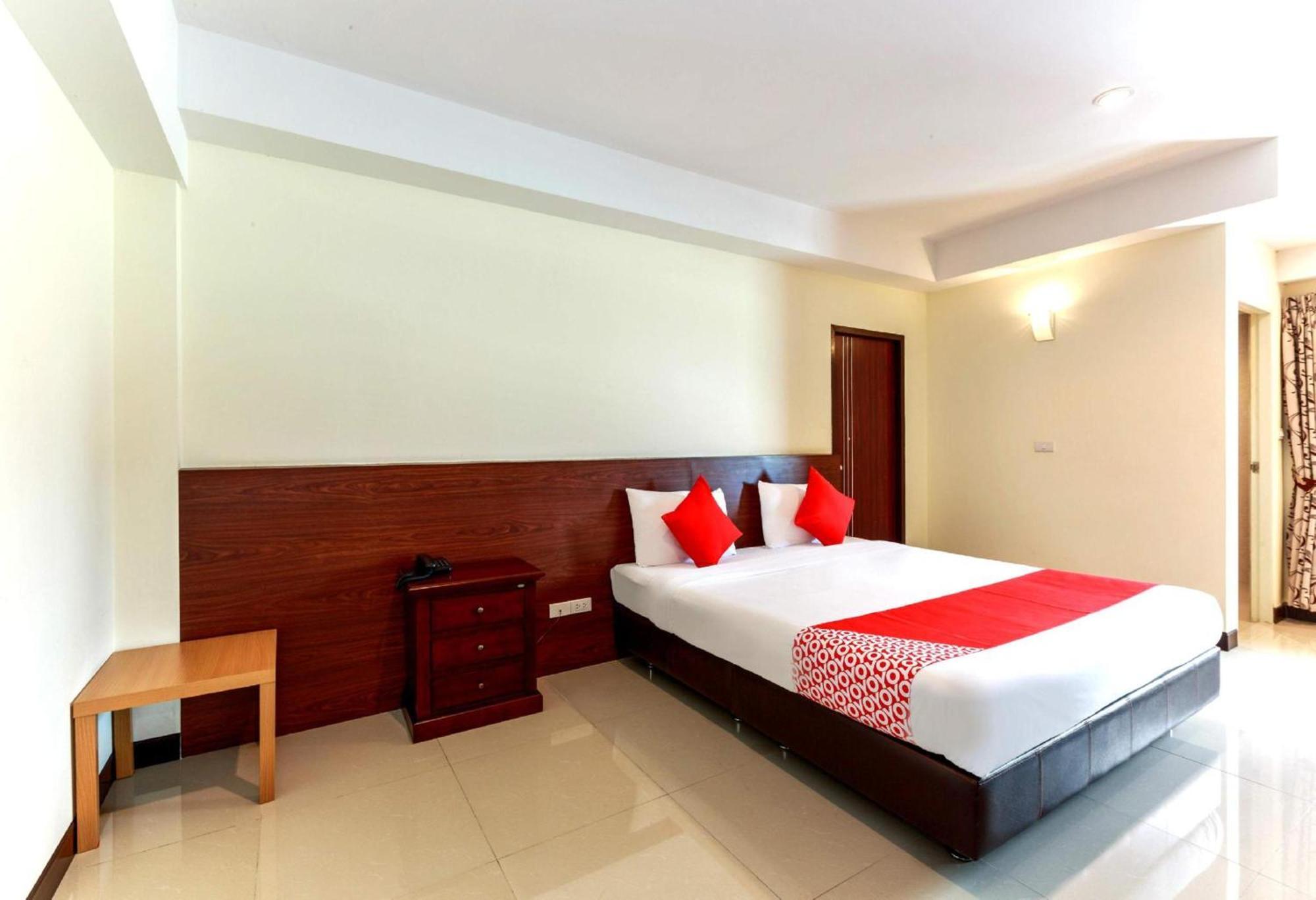 Collection O Vresotel Nonthaburi Exterior photo