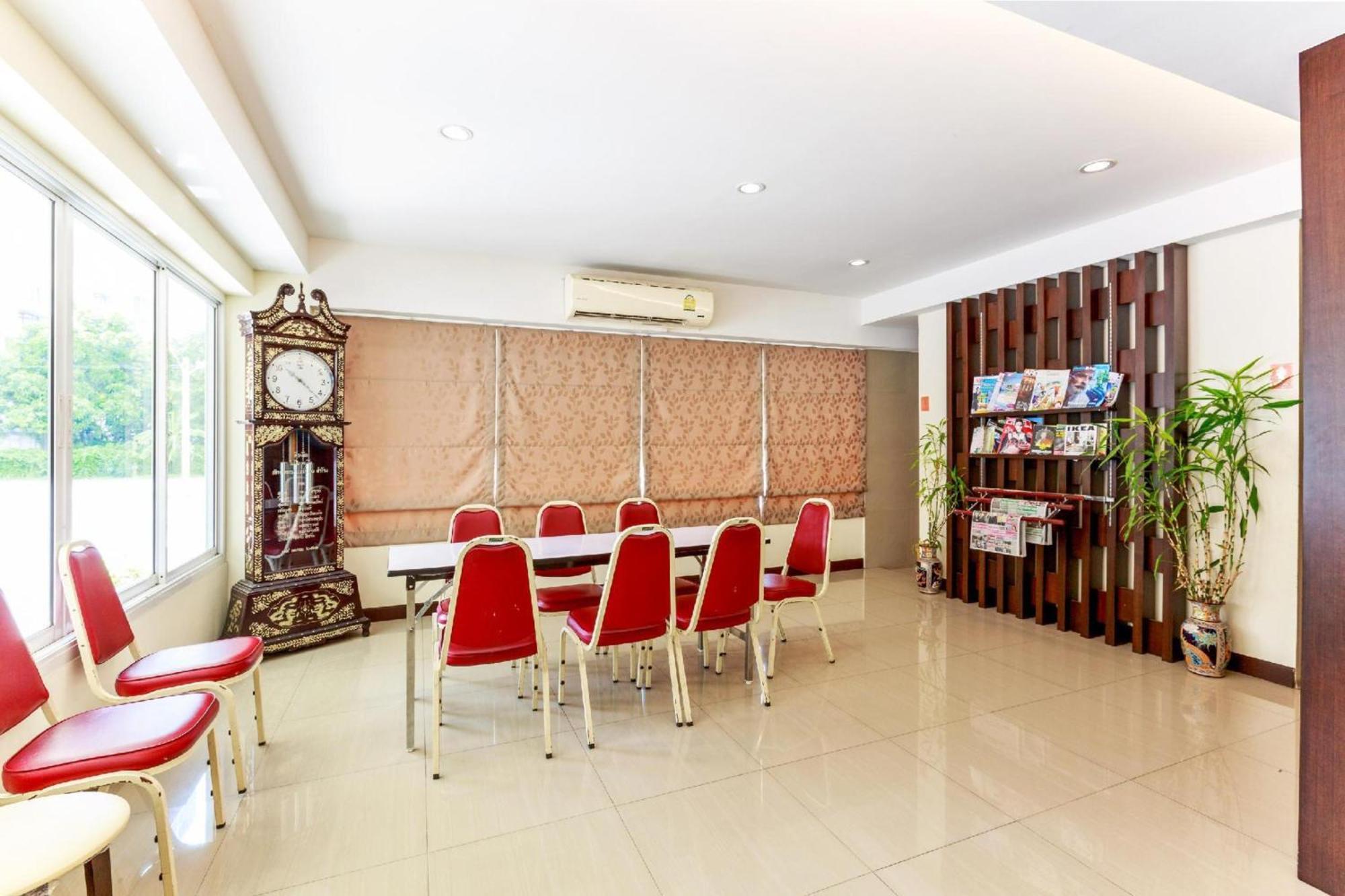 Collection O Vresotel Nonthaburi Exterior photo