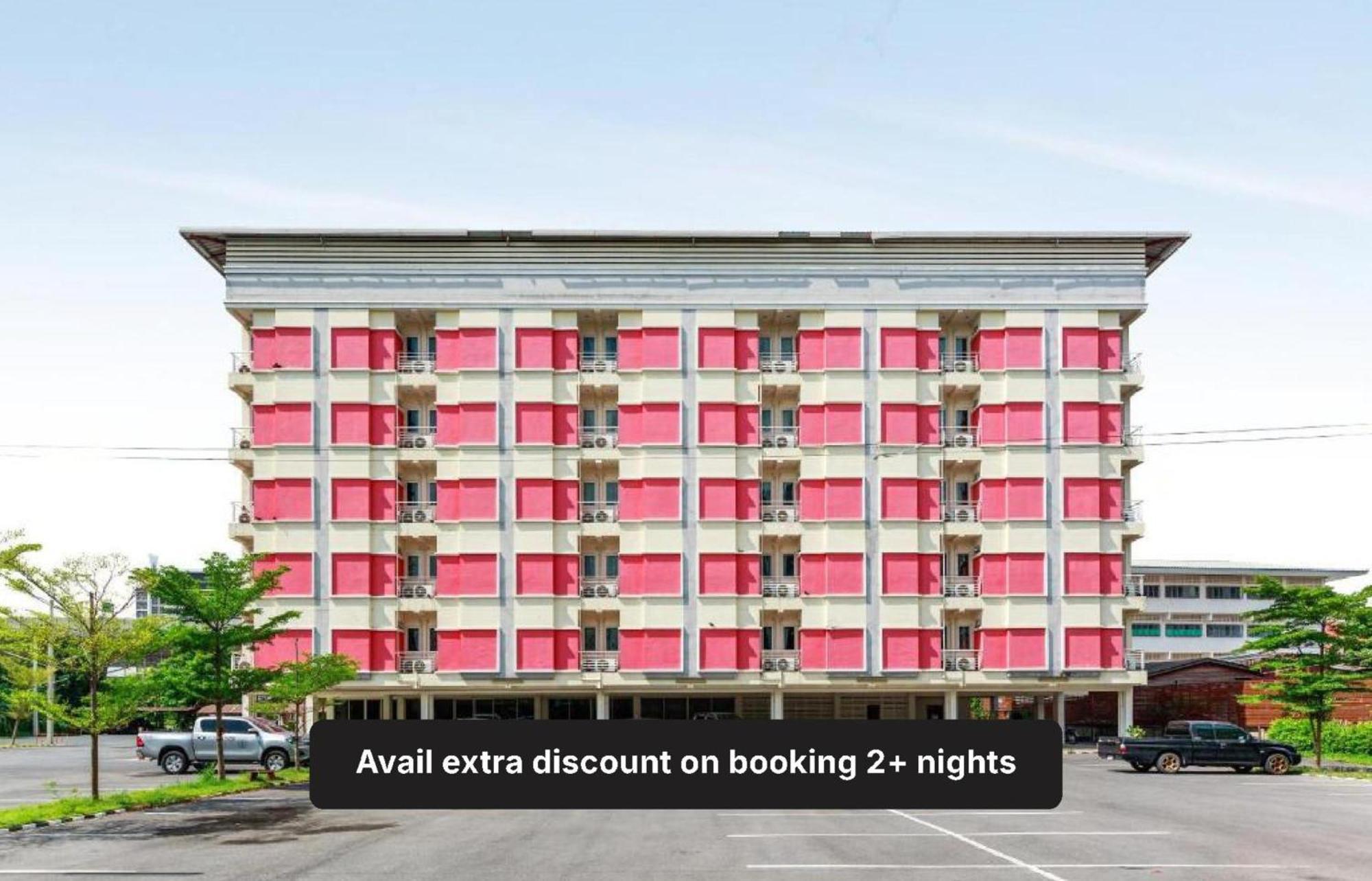 Collection O Vresotel Nonthaburi Exterior photo